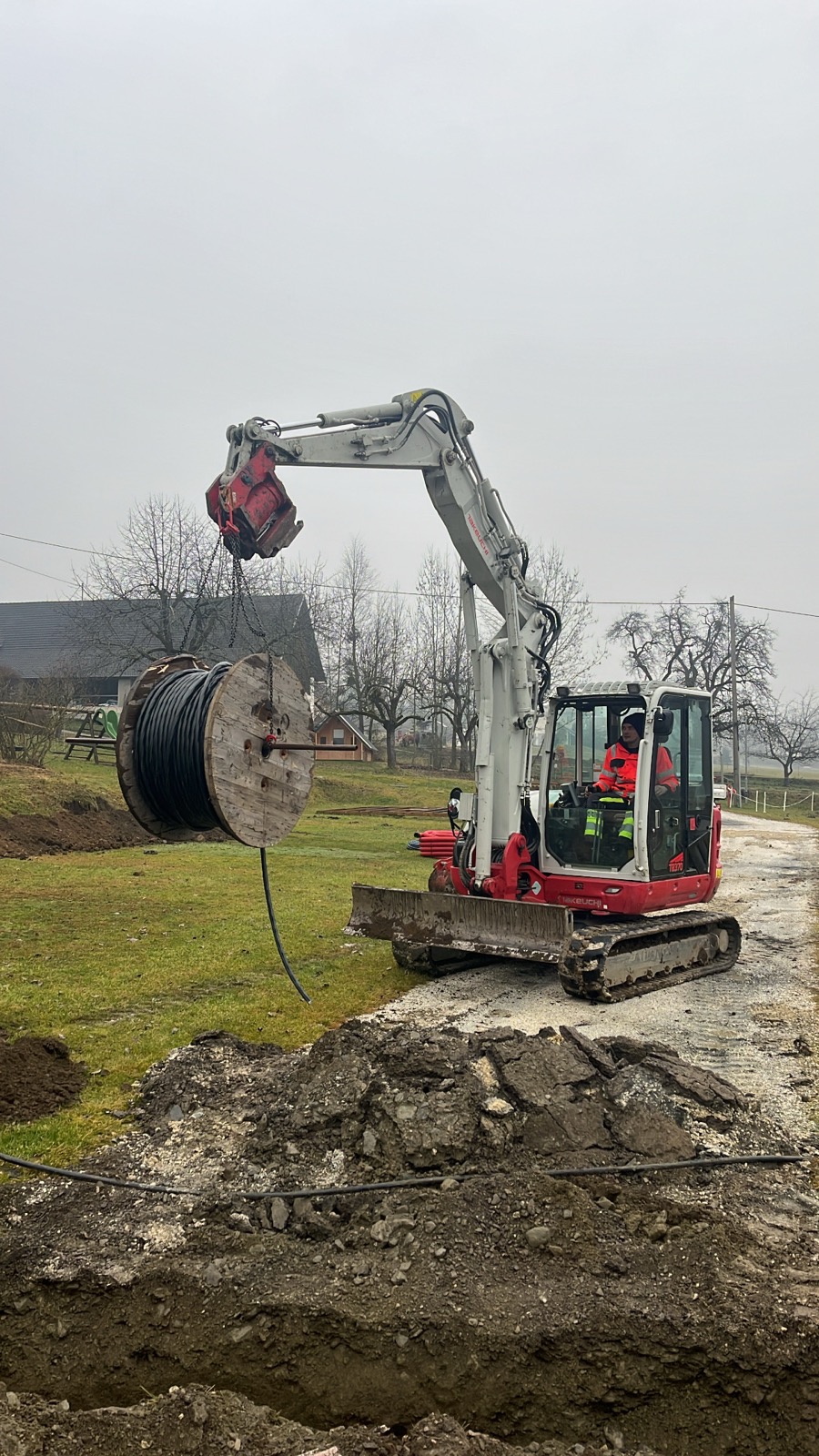Bagger bei Kabelverlegung