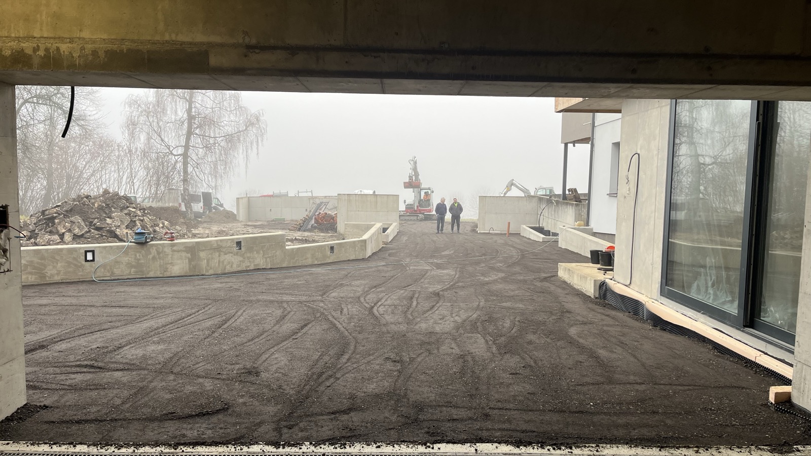 Planierarbeiten auf einer Baustelle in Kärnten
