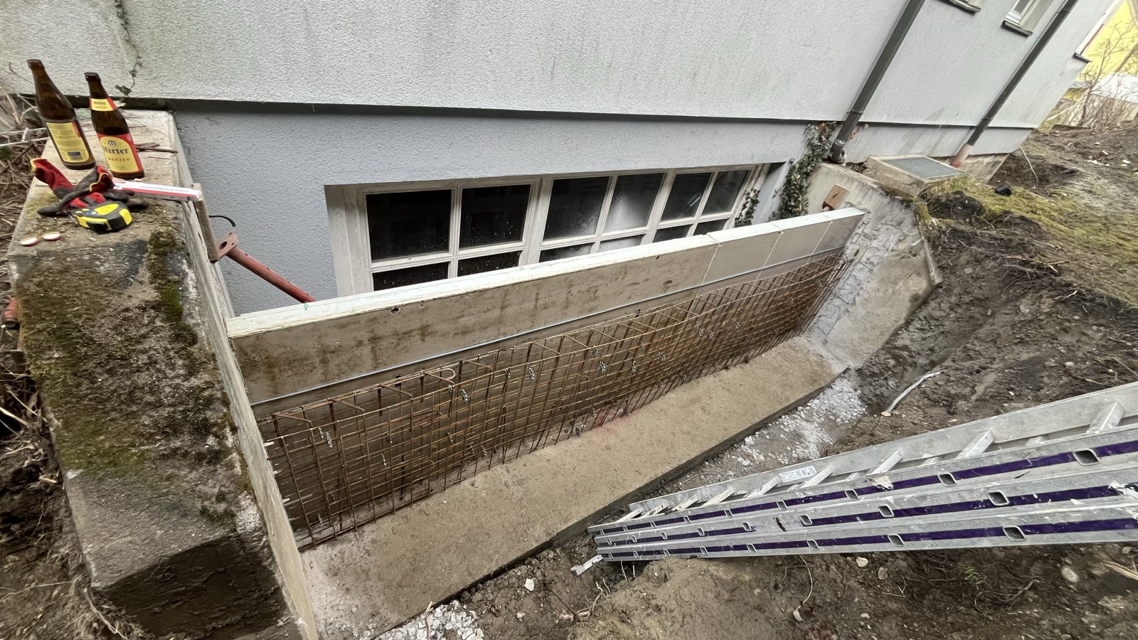 Schalung für Stützmauer